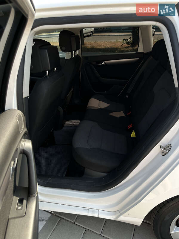 Универсал Volkswagen Passat 2011 в Черкассах