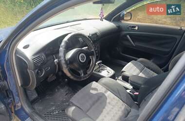 Седан Volkswagen Passat 2000 в 