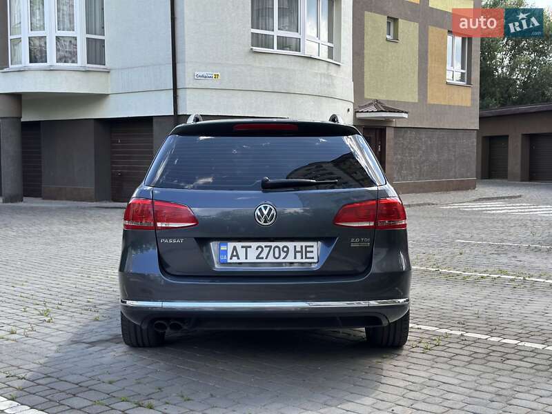 Універсал Volkswagen Passat 2012 в Івано-Франківську