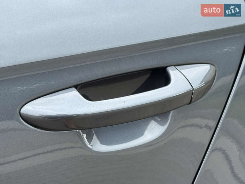 Универсал Volkswagen Passat 2009 в Луцке