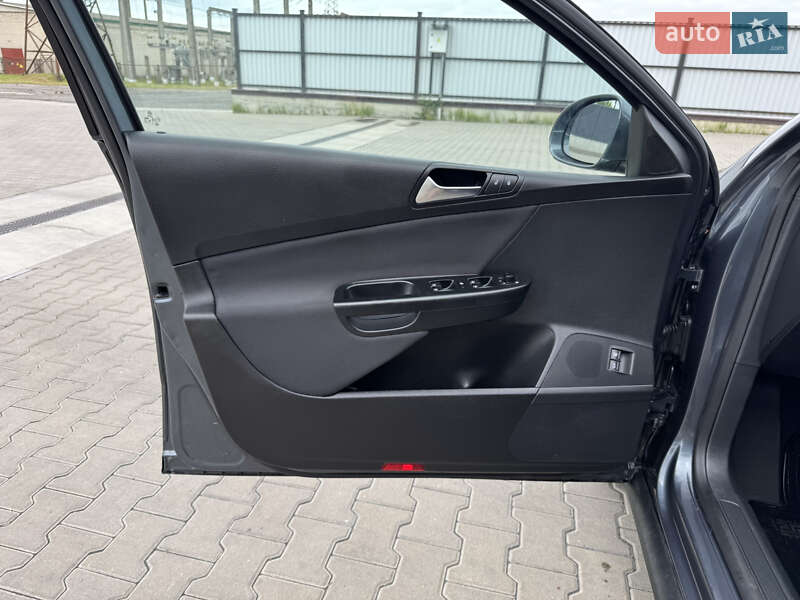 Универсал Volkswagen Passat 2009 в Луцке