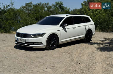Универсал Volkswagen Passat 2015 в Запорожье
