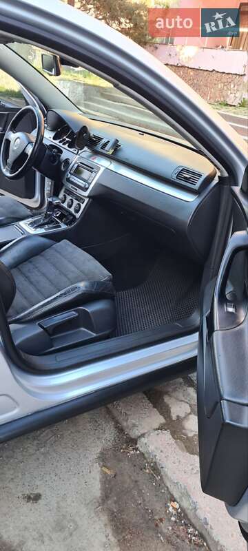 Универсал Volkswagen Passat 2006 в Стрелках