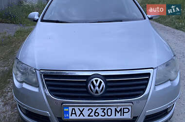 Універсал Volkswagen Passat 2008 в Харкові