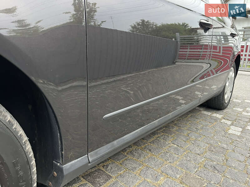 Седан Volkswagen Passat 2005 в Звягелі