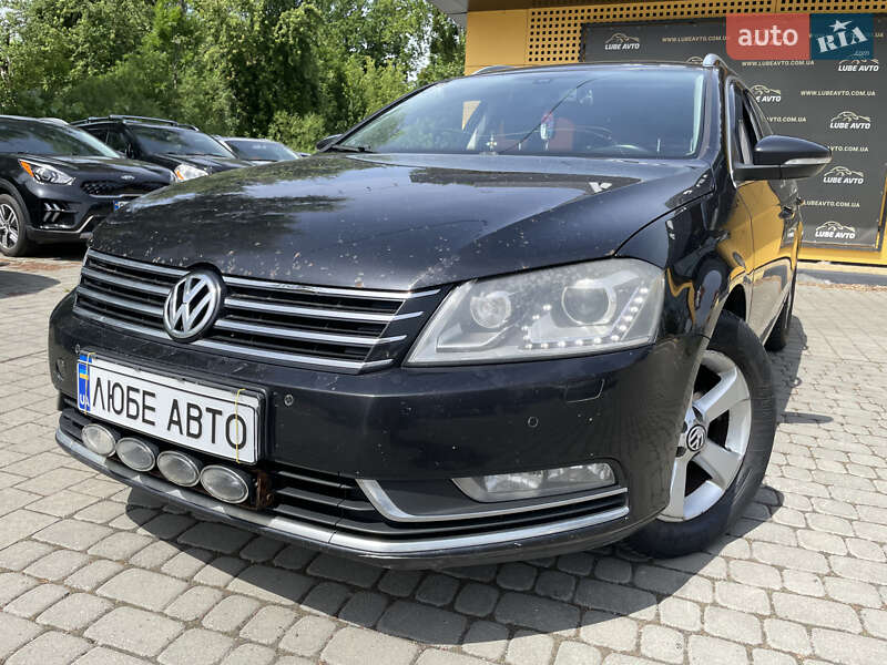 Універсал Volkswagen Passat 2011 в 