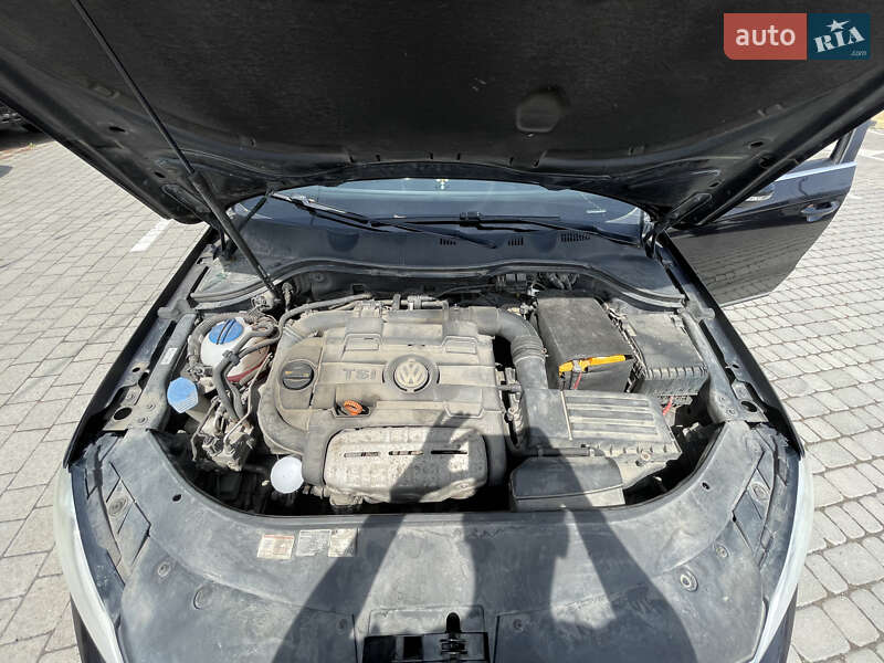 Универсал Volkswagen Passat 2011 в Львове