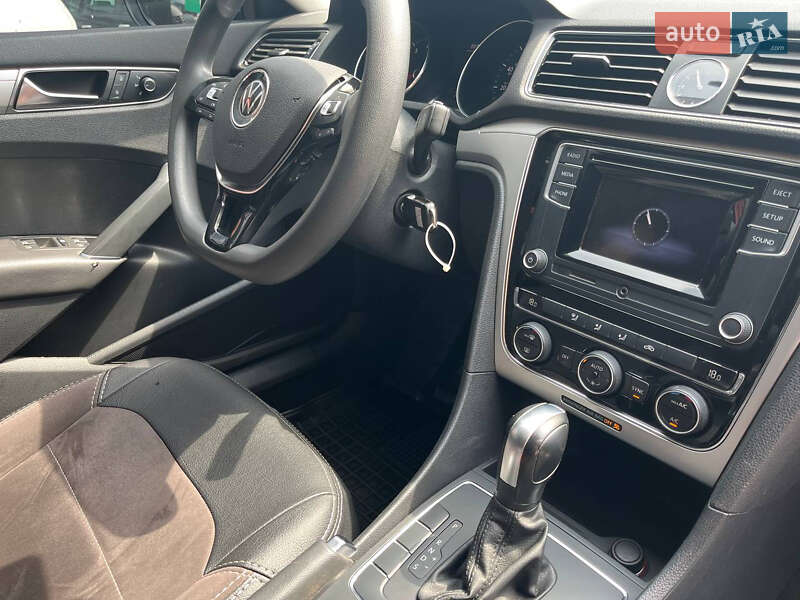 Седан Volkswagen Passat 2016 в Кривом Роге