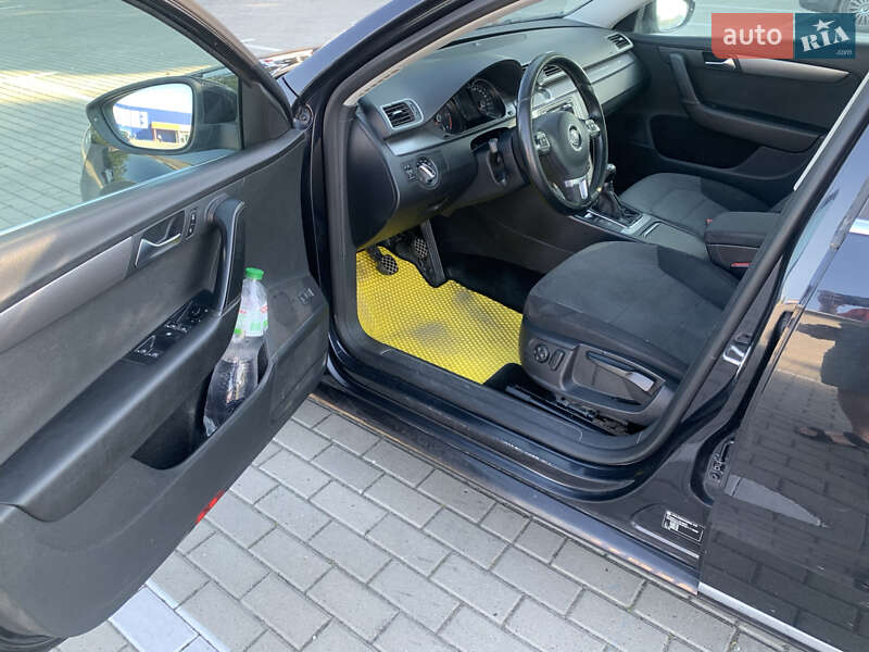 Универсал Volkswagen Passat 2012 в Тернополе