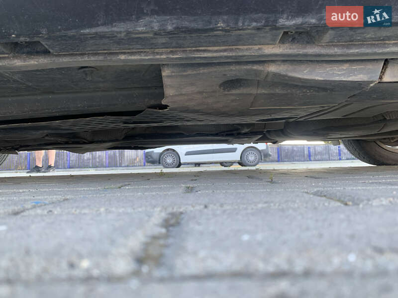 Универсал Volkswagen Passat 2012 в Тернополе