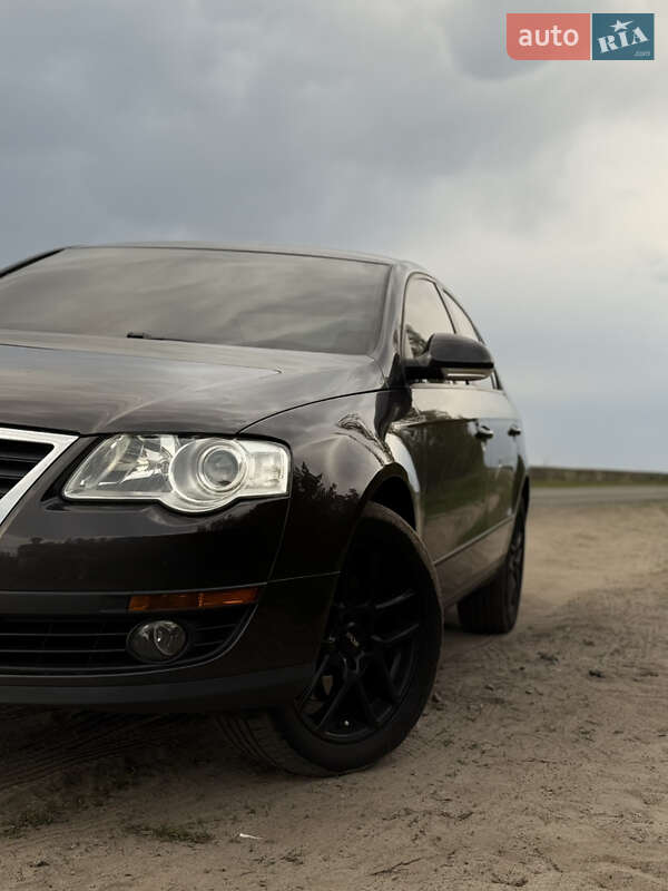 Седан Volkswagen Passat 2008 в Києві
