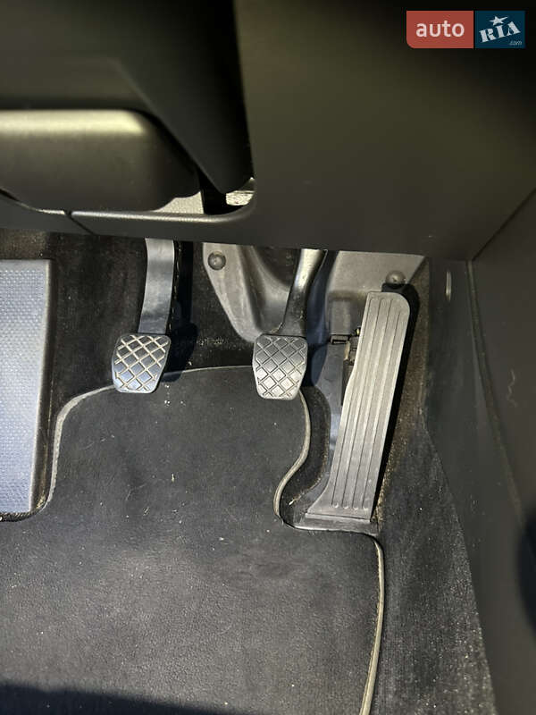 Седан Volkswagen Passat 2008 в Києві