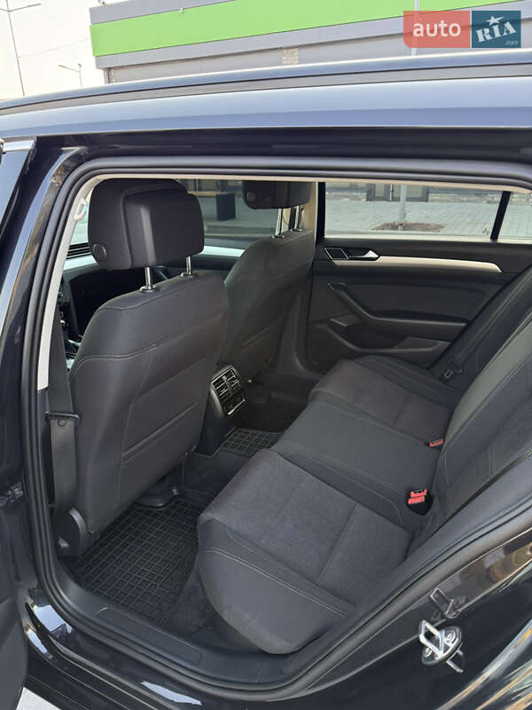 Универсал Volkswagen Passat 2015 в Днепре