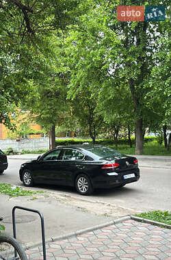 Седан Volkswagen Passat 2017 в Рівному