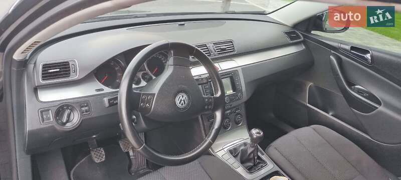 Седан Volkswagen Passat 2008 в Мукачевому