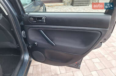 Седан Volkswagen Passat 2001 в 
