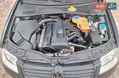 Седан Volkswagen Passat 2001 в 