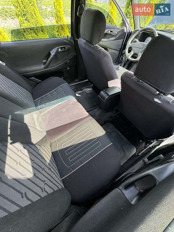 Седан Volkswagen Passat 1996 в Жидачові