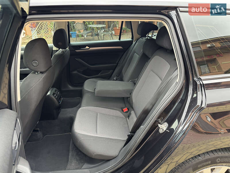 Универсал Volkswagen Passat 2017 в Мукачево