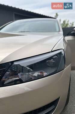 Седан Volkswagen Passat 2014 в 