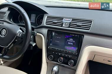Седан Volkswagen Passat 2014 в 