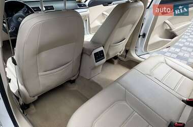 Седан Volkswagen Passat 2014 в 
