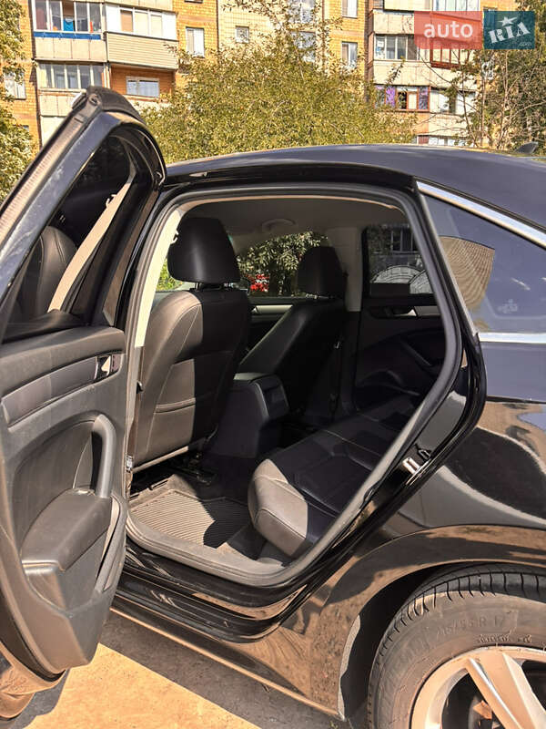 Універсал Volkswagen Passat 2015 в Києві