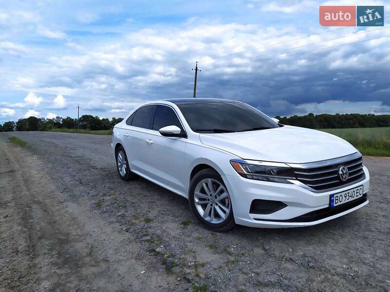 Седан Volkswagen Passat 2020 в Львові