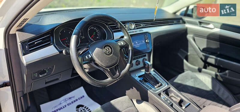 Універсал Volkswagen Passat 2016 в Нововолинську
