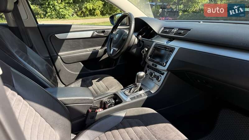 Седан Volkswagen Passat 2013 в Броварах
