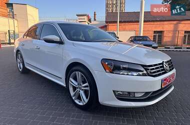 Седан Volkswagen Passat 2015 в Одессе