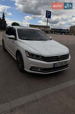 Седан Volkswagen Passat 2017 в Знаменке