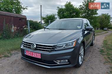 Седан Volkswagen Passat 2017 в Литине