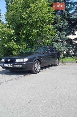 Седан Volkswagen Passat 1994 в Киеве