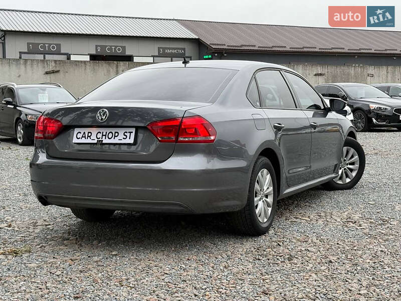 Седан Volkswagen Passat 2012 в Стрые