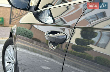 Універсал Volkswagen Passat 2013 в 