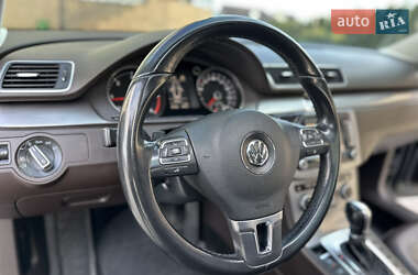 Універсал Volkswagen Passat 2013 в 