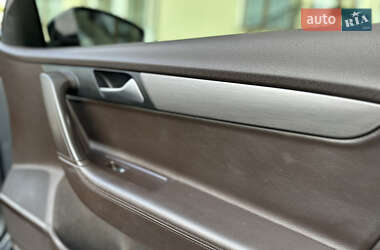 Універсал Volkswagen Passat 2013 в 