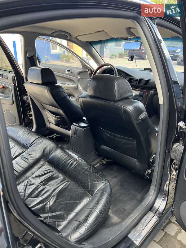 Седан Volkswagen Passat 2004 в Ивано-Франковске