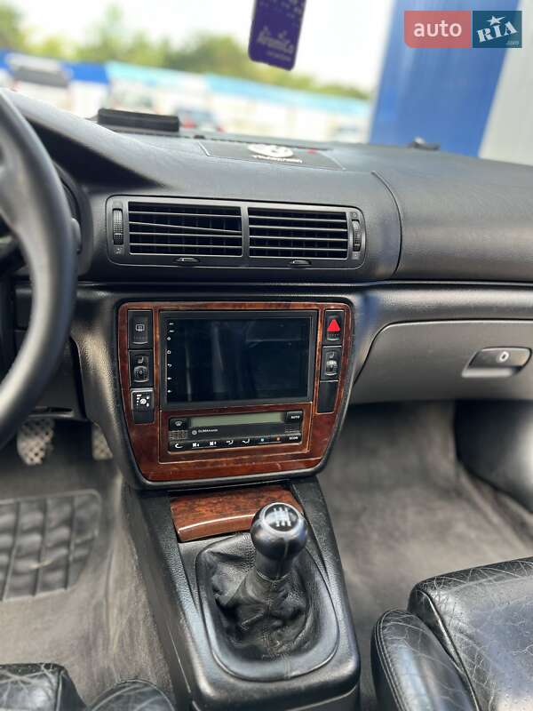 Седан Volkswagen Passat 2004 в Ивано-Франковске