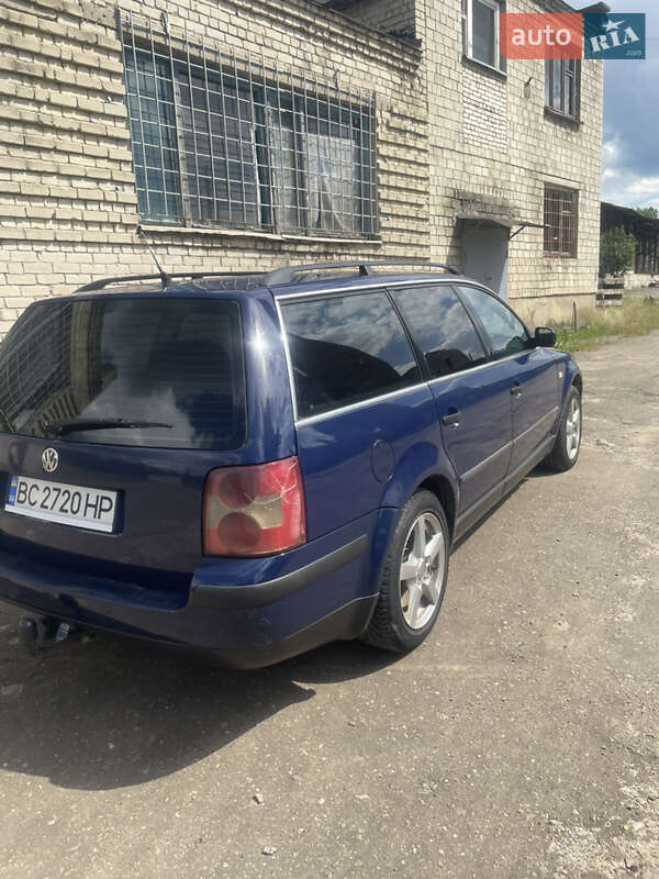 Универсал Volkswagen Passat 2001 в Новояворовске