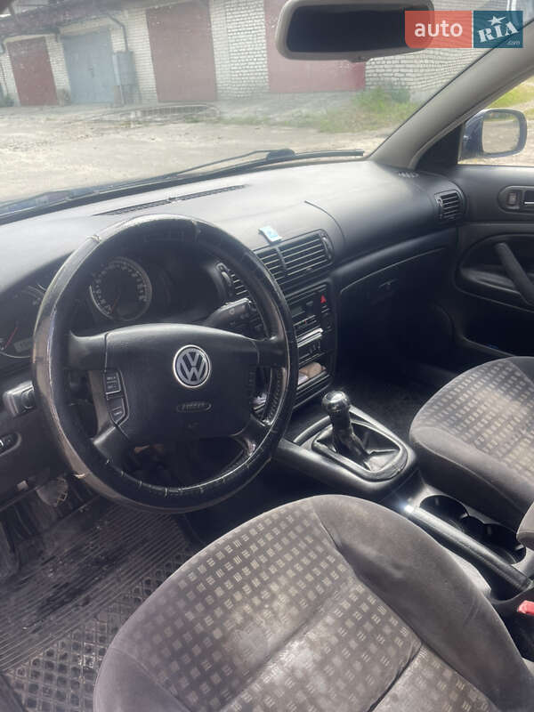 Универсал Volkswagen Passat 2001 в Новояворовске