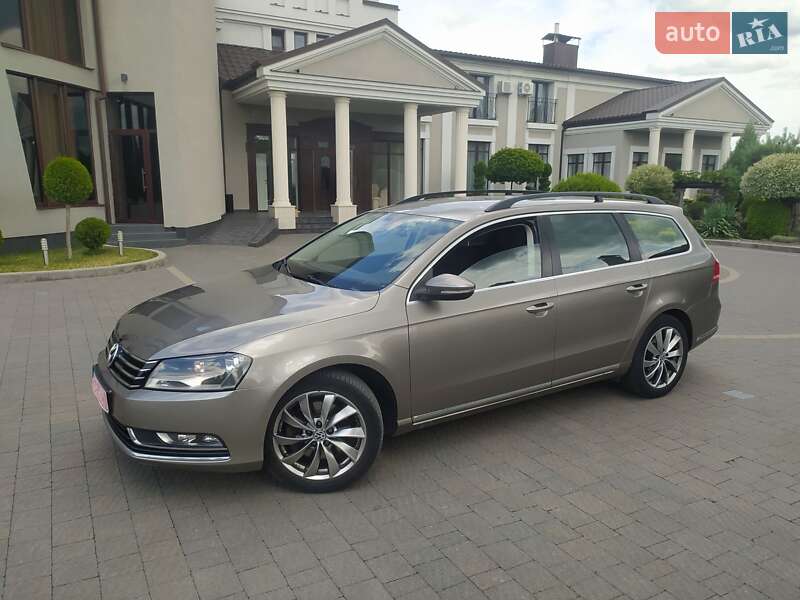 Универсал Volkswagen Passat 2012 в Стрые