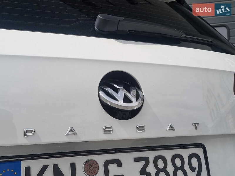 Универсал Volkswagen Passat 2019 в Петропавловской Борщаговке