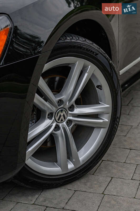 Седан Volkswagen Passat 2013 в Новояворовске