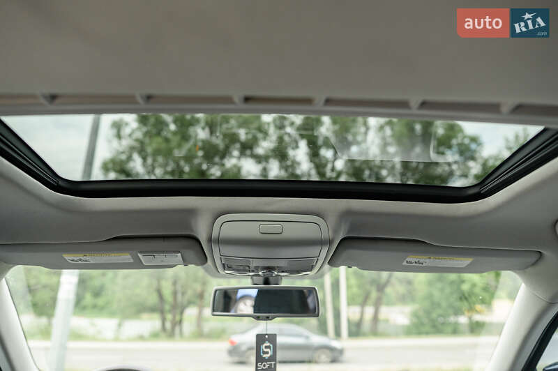 Седан Volkswagen Passat 2013 в Новояворовске