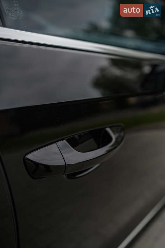 Седан Volkswagen Passat 2013 в Новояворовске