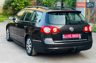 Універсал Volkswagen Passat 2010 в 