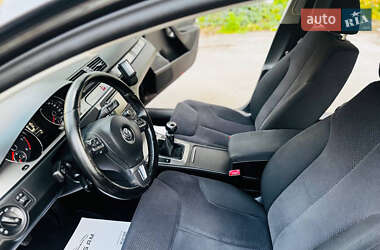 Універсал Volkswagen Passat 2010 в 