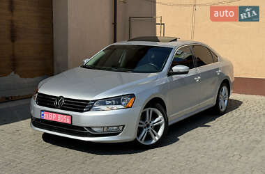 Седан Volkswagen Passat 2013 в Ужгороде